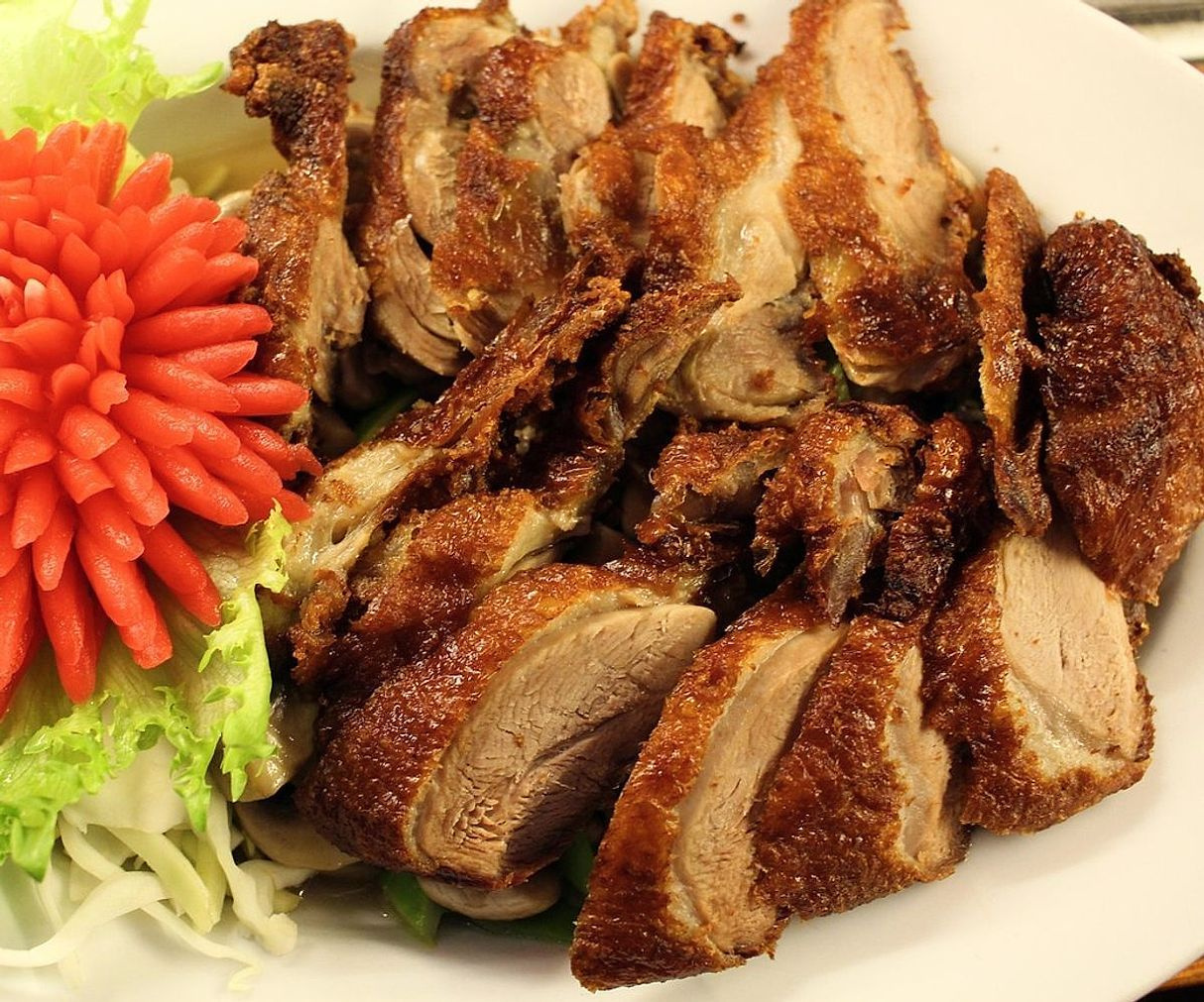 Balcão do Restaurante e Café com pratos e bebidas
